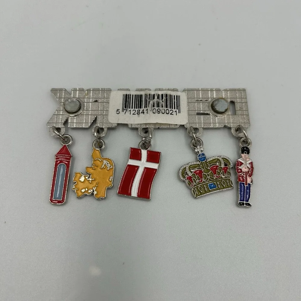 VTG Denmark Royal Themed Magnet‎